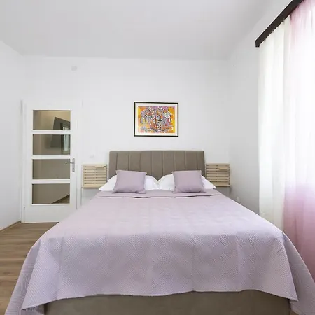Appartement Iva *