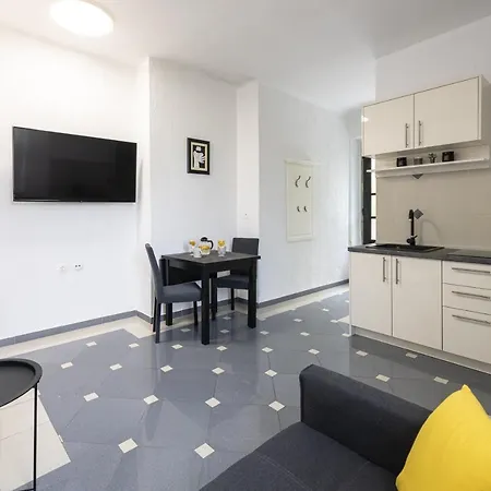 Iva Appartement *
